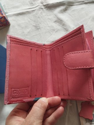 Cartera piel rosa y monedero negro