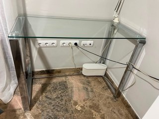 Escritorio y Silla Transparente