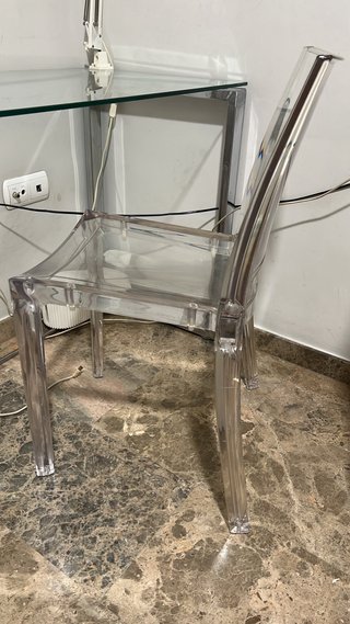 Escritorio y Silla Transparente