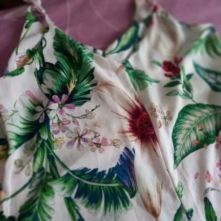 Buzo tirantes estampado flores blanco