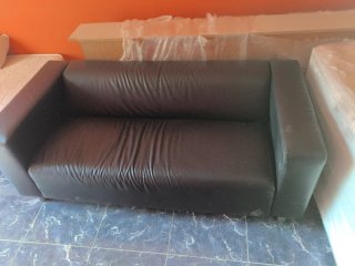 Sofá de cuero negro 1.70m