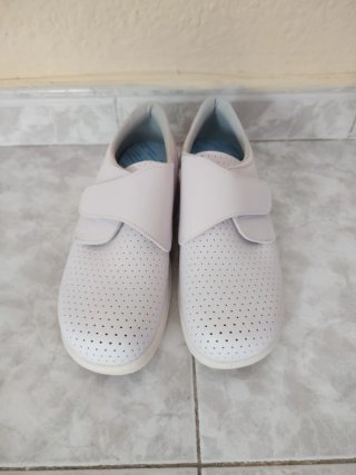 Zapatos para trabajo de enfermería...