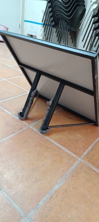 Señal V20 con soporte para bass boat