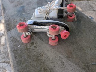 Patines de 4 ruedas blancos