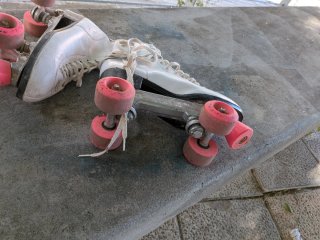 Patines de 4 ruedas blancos
