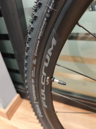 Mendiz Gravel G12