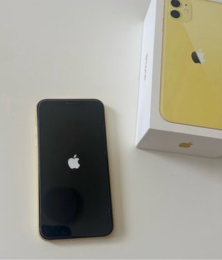 iPhone 11 64GB Amarillo