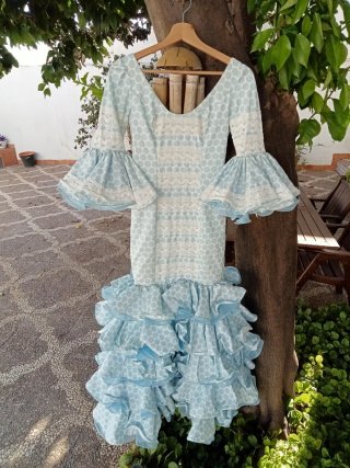 Traje de Flamenca Azul y Blanco