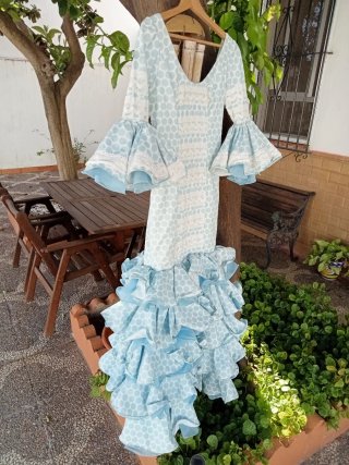 Traje de Flamenca Azul y Blanco