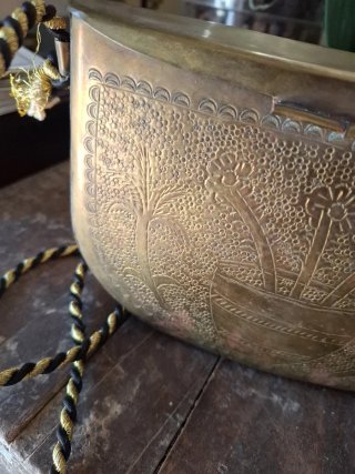 Precioso bolso de laton