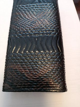 Cartera negra y marrón