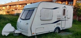 Caravana autónoma para vivir