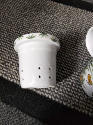 Chávena Oriental em Porcelana com Galos