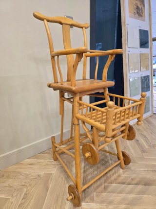 Trona antigua  madera convertible infantil ruedas