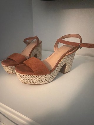Sandalias de tacón con plataforma