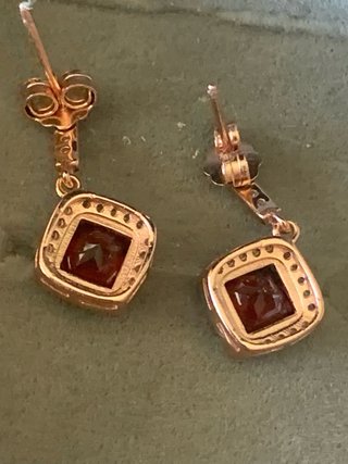 Pendientes Granate Corte Cojín