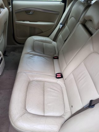 Volvo V70 2010