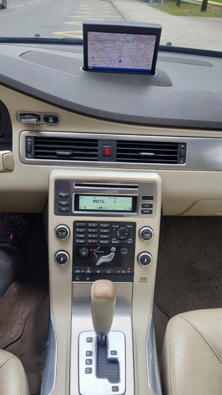 Volvo V70 2010