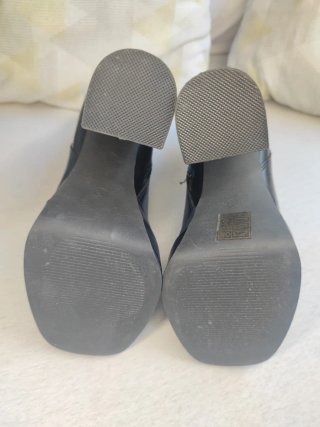 Botines de tacón alto y plataforma negros