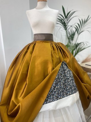 Falda huertana/fallera nueva.