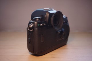 Nikon F100 con prisma diviso come nuova