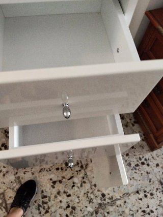 Mueble de baño blanco