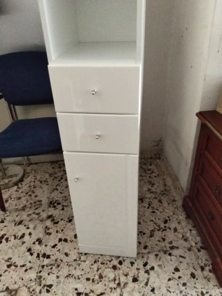 Mueble de baño blanco