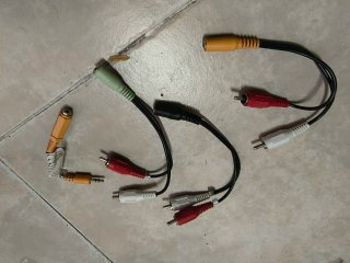 Varios cables audio/video RCA y jack