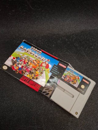 Cartuccia e scatola di Super Mario Kart SNES