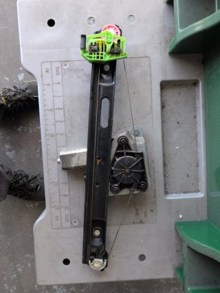 Motor elevalunas BMW Serie 1 trasero