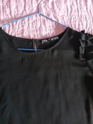 Vestido negro Zara manga abullonada