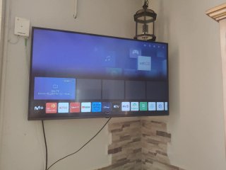 Smart TV LG 4K UK  43" .SIN USAR  RECOGER EN DOMIC
