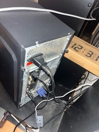 PC Sobremesa + Pantalla HDMI. Ideal para oficina.