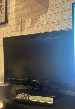 PC Sobremesa + Pantalla HDMI. Ideal para oficina.