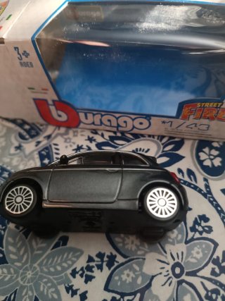 Fiat 500 Burago 1/43 in box