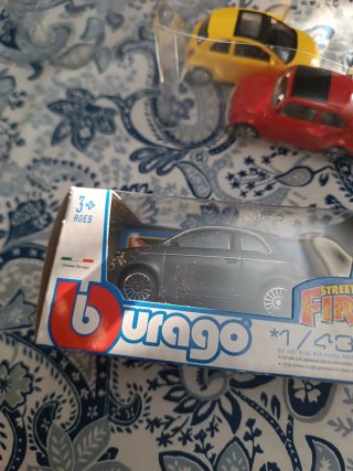 Fiat 500 Burago 1/43 in box