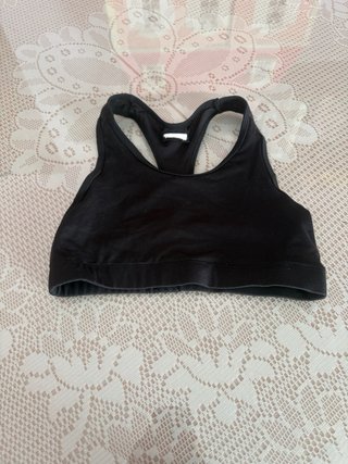 Top deportivo negro