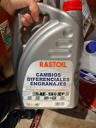 Se vende productosa automoción