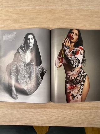 Pack Revista Vogue #405 + Business #8 Nathy Peluso