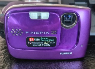 Cámara Fujifilm FinePix Z30 Morada SIN BATERIA de Segunda mano por