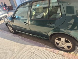 Volkswagen Golf Verde