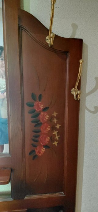 Mueble recibidor antiguo madera espejo.