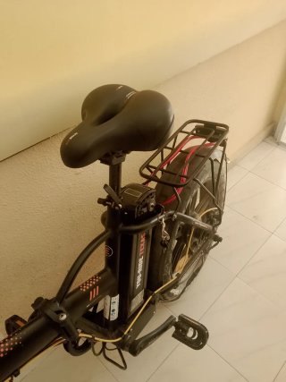 Bici Eléctrica Plegable Negra