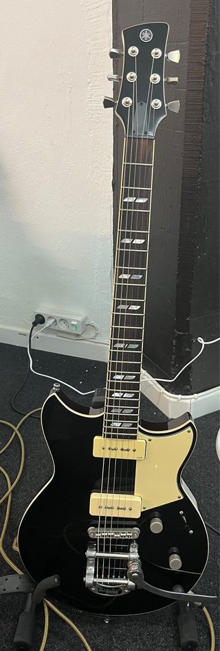 Yamaha Revstar RS702B con pastillas Lollar
