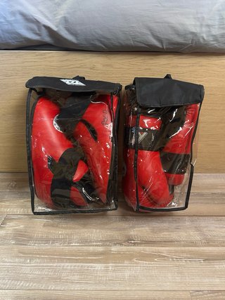 Set Guantes Boxeo y Protectores Pro-Sandiego PSD S
