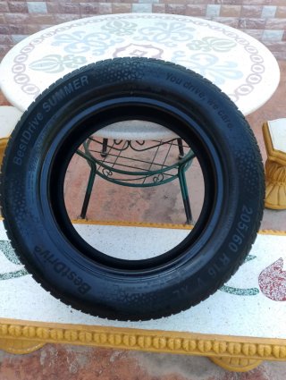 Neumático 205/60 R16 V XL