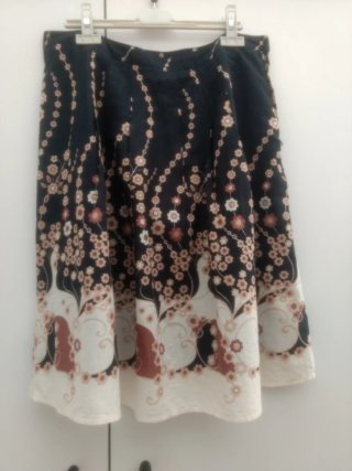 Falda H&M Talla 38 Estampado Floral