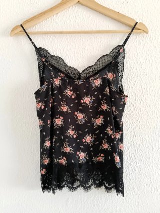 Top blusa Zara floral negro con encaje Talla S