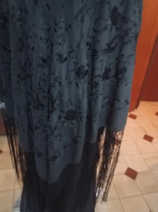Mantón de Manila Seda Bordado a Mano sin estrenar