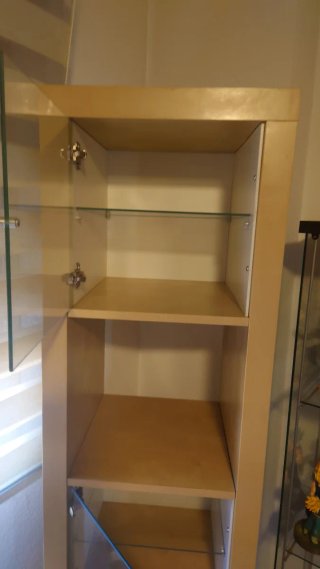 Estantería Ikea con puertas de Cristal y Cajones